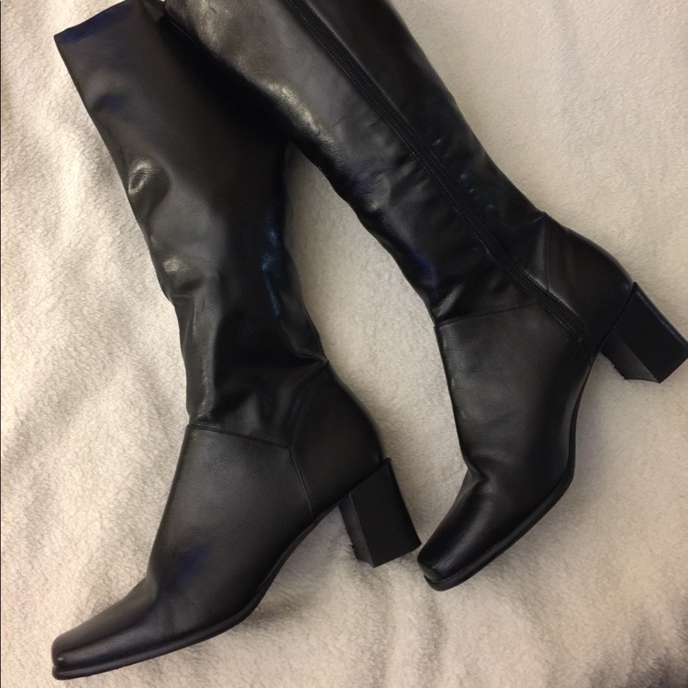 Black Heeled Boots